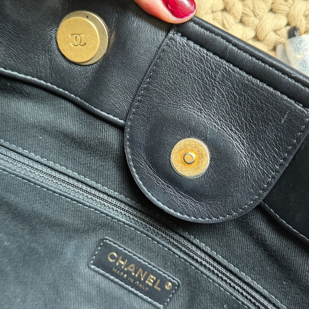 Rare Chanel Leather & Crochet Raffia Deauville Tote Bag NEW - Picture 9 of 12